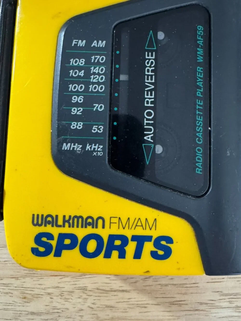 Sony Walkman WM-AF59 FM/AM Sports Radio Cassette Player Yellow MC-292